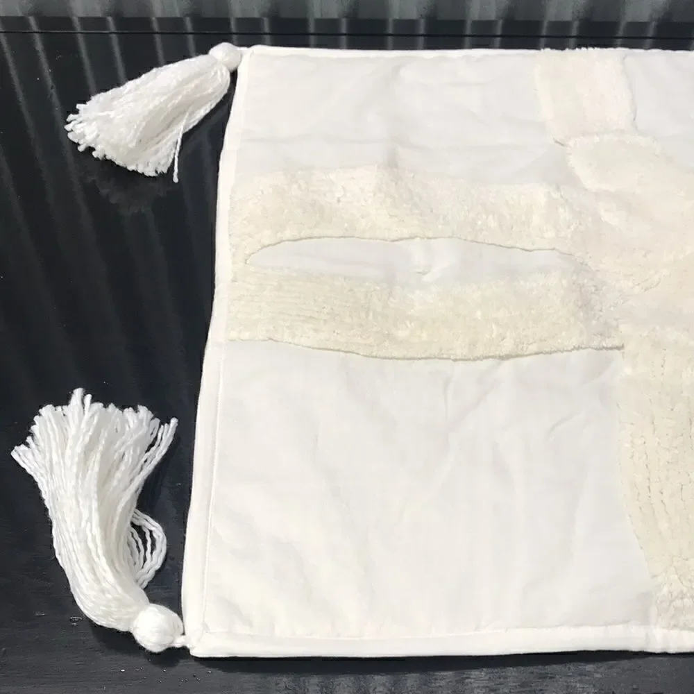 Pottery Barn Teen Tufted Swirl Quilt Sham